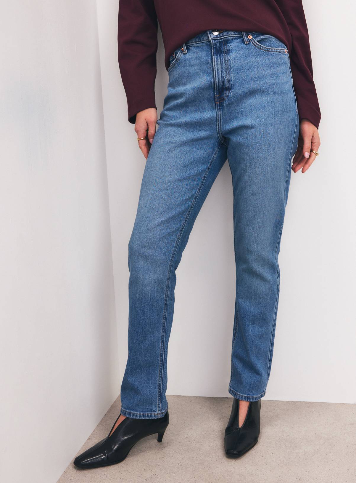Authentic Slim Mid-Rise Jeans 8R - Image 1
